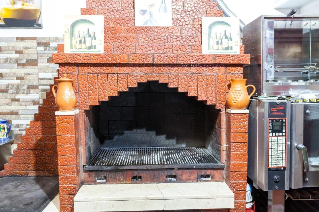Vila Dumitrana Bagian luar foto