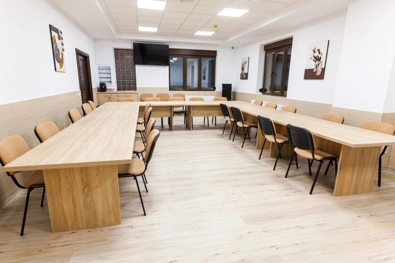 Vila Dumitrana Bagian luar foto