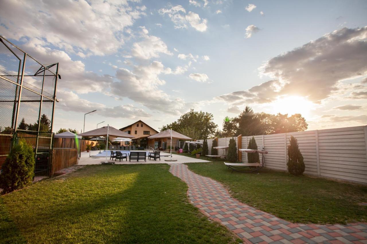 Vila Dumitrana Bagian luar foto