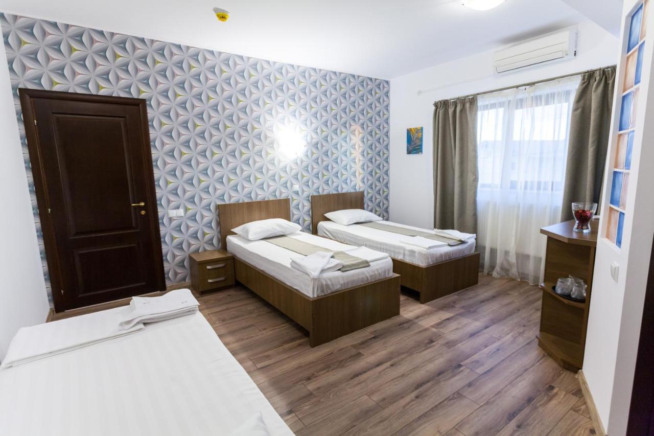 Vila Dumitrana Bagian luar foto